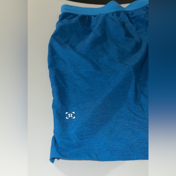 Lululemon T.H.E. Short 9" - Picture 3 of 4